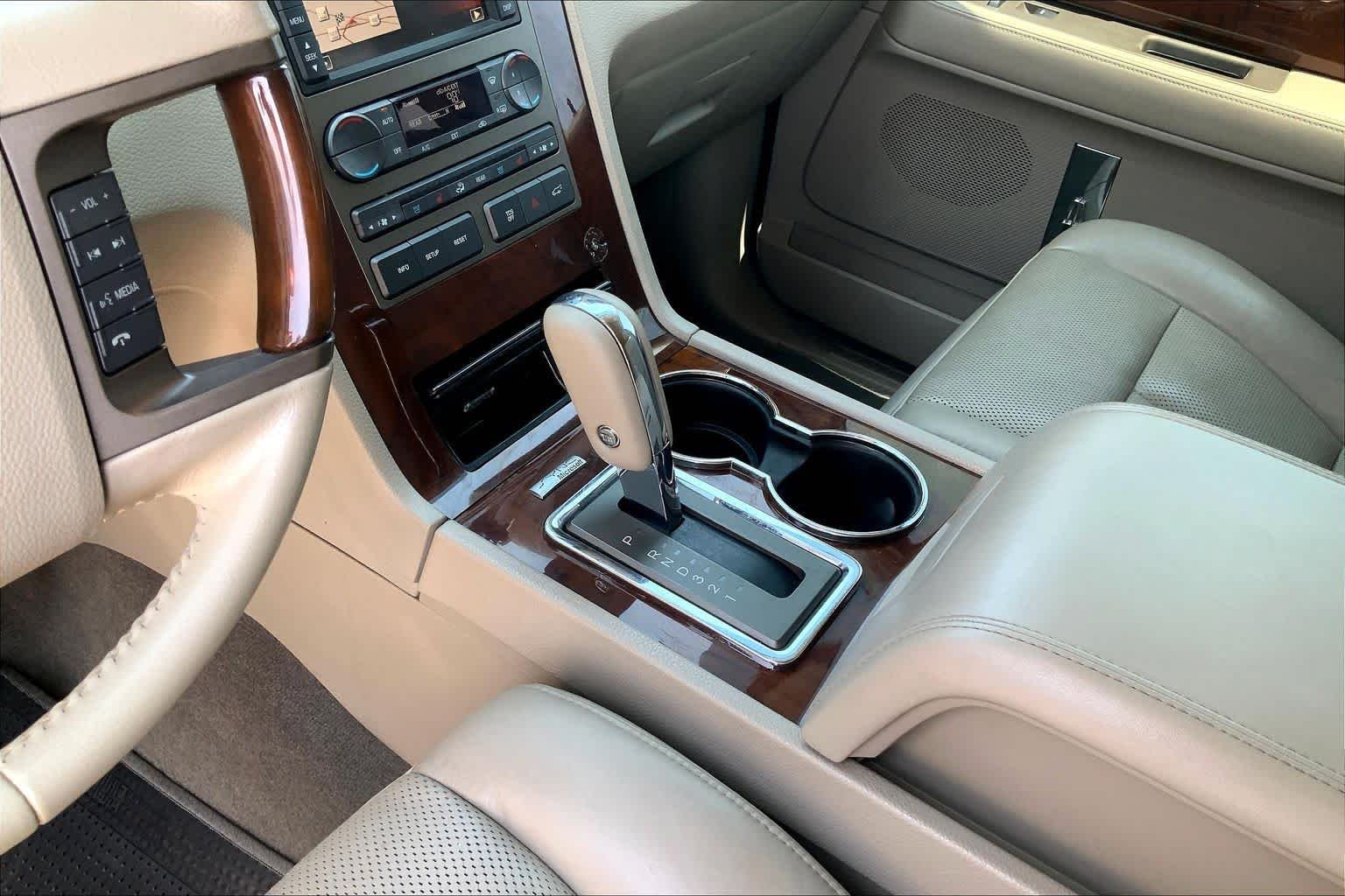 Used 2013 Ruby Red Metallic Tinted Clearcoat Lincoln  image 16