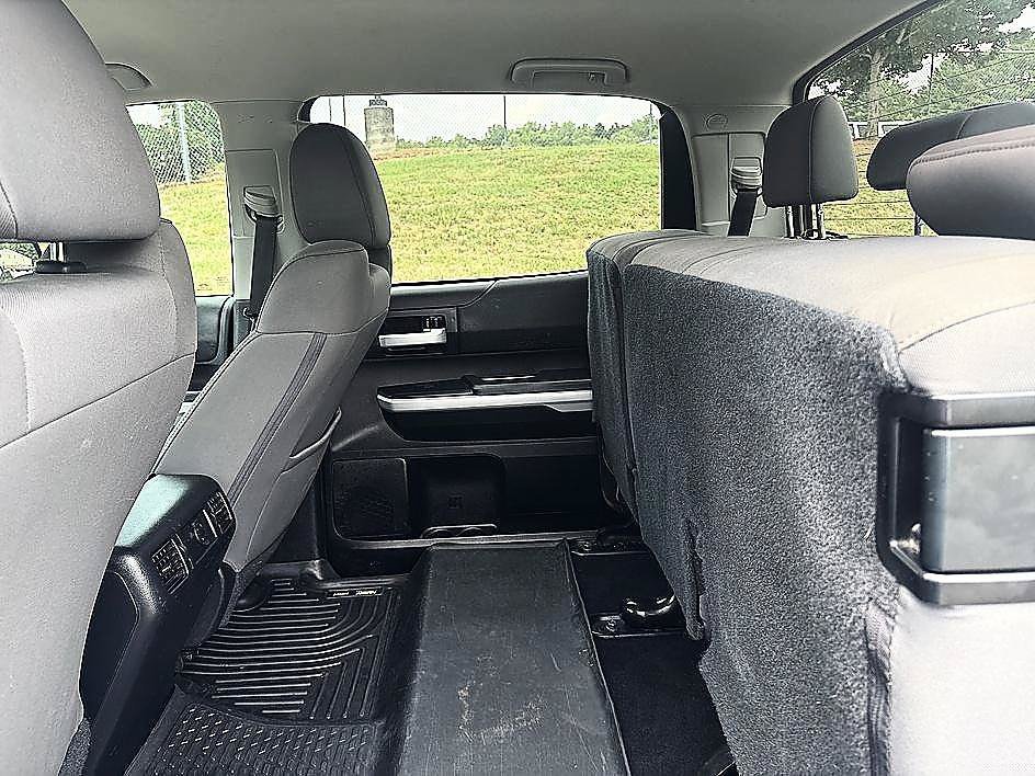 Used 2020 Magnetic Gray Metallic Toyota SR5 image 21