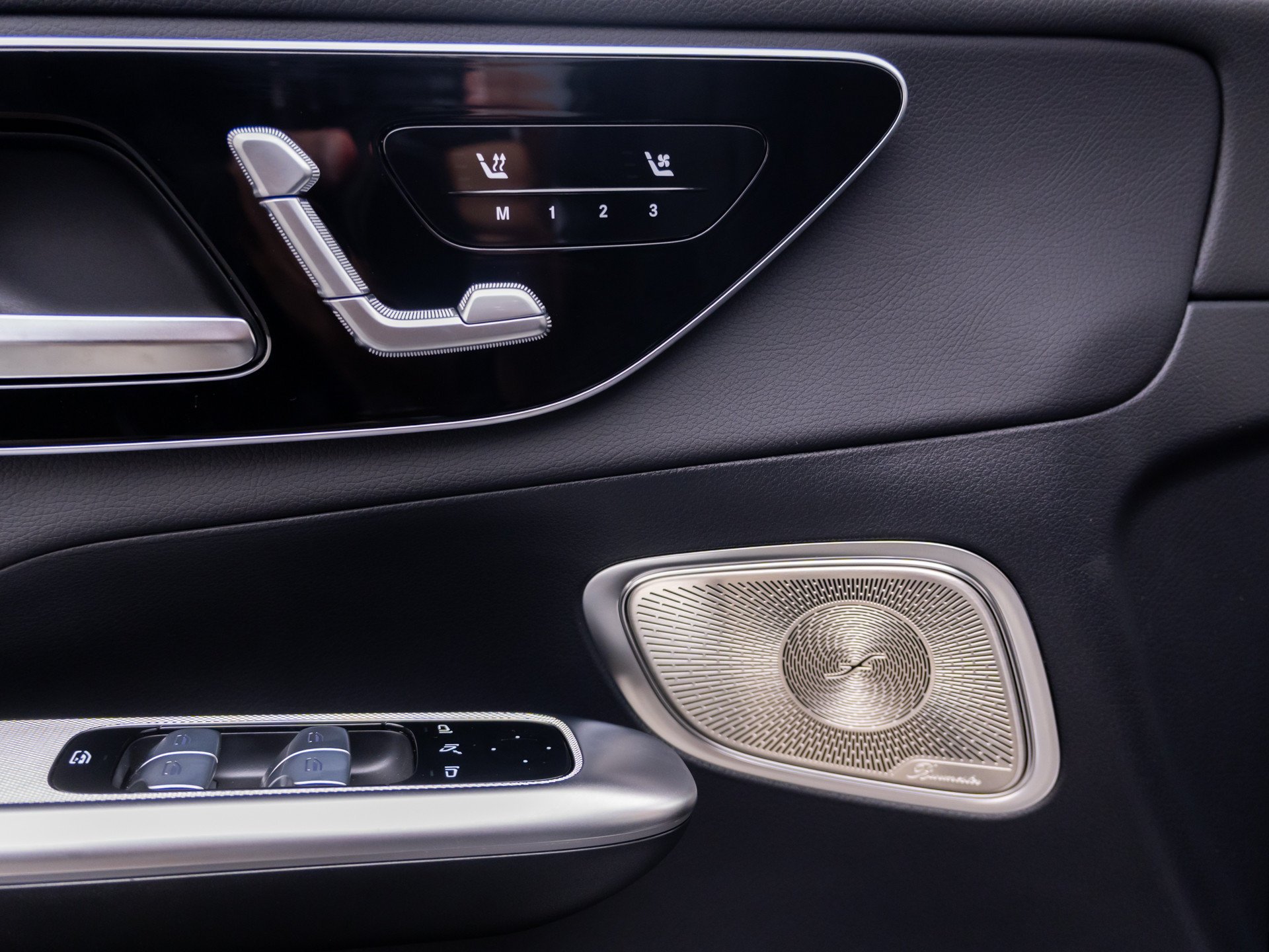 New 2027 Black Mercedes-Benz GLC 300 image 62