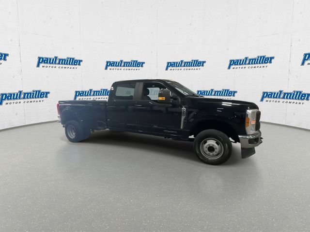 2023 Ford F-350 Super Duty XL - Photo 3