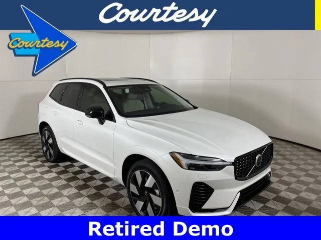 Certified Used 2025 Crystal White Volvo Plus image 1