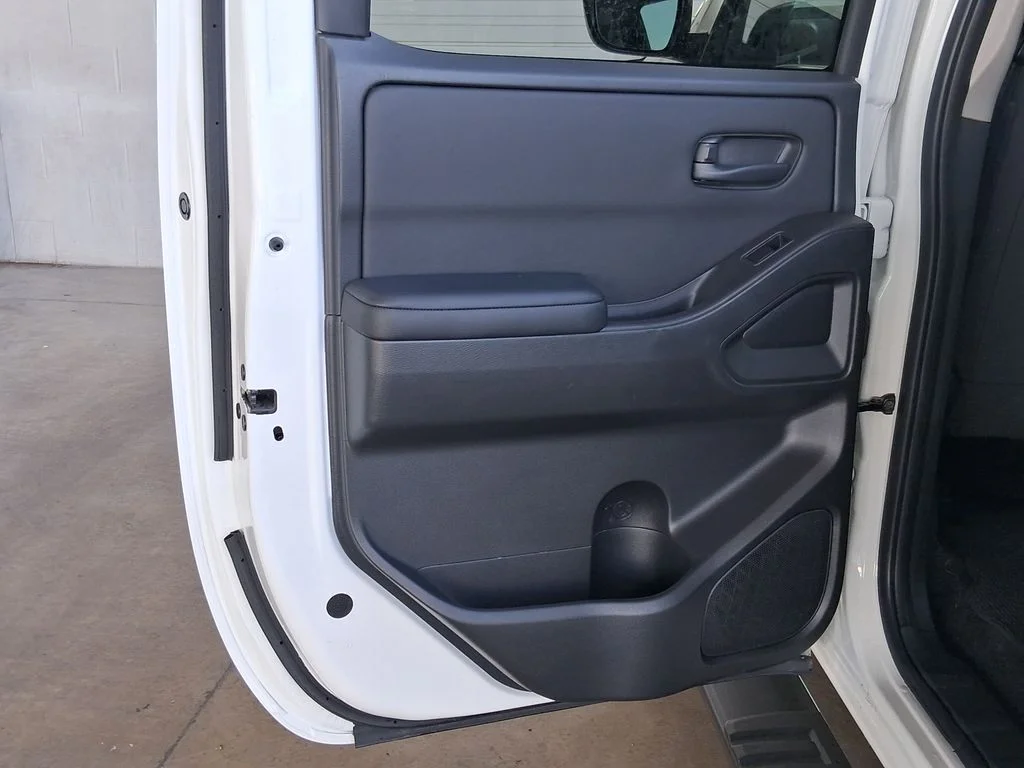 Used 2025 White Nissan S image 20