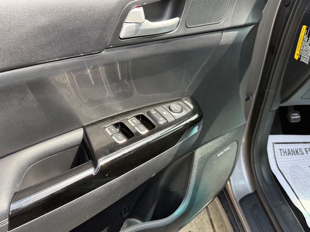Used 2018 Silver Kia EX image 23