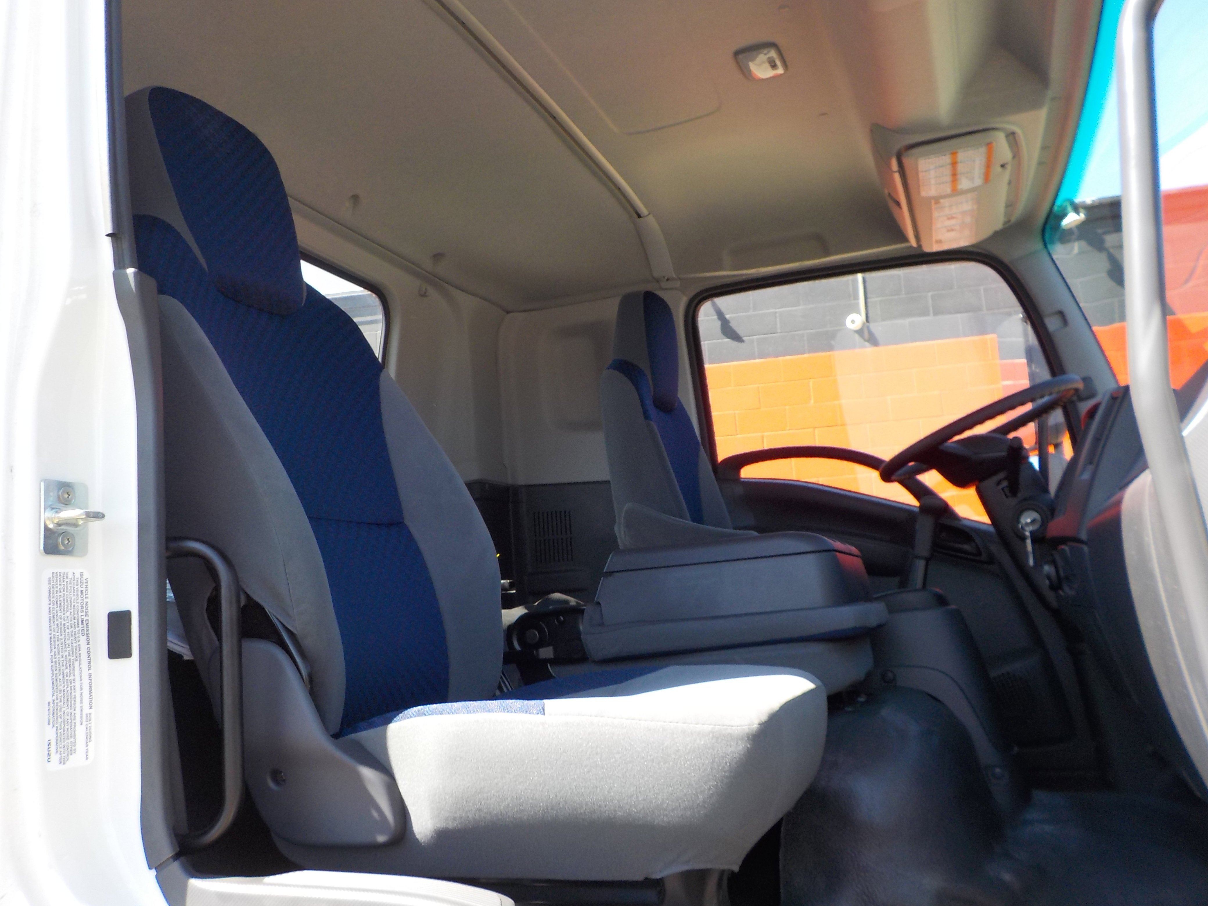 Used 2024 White ISUZU  image 9