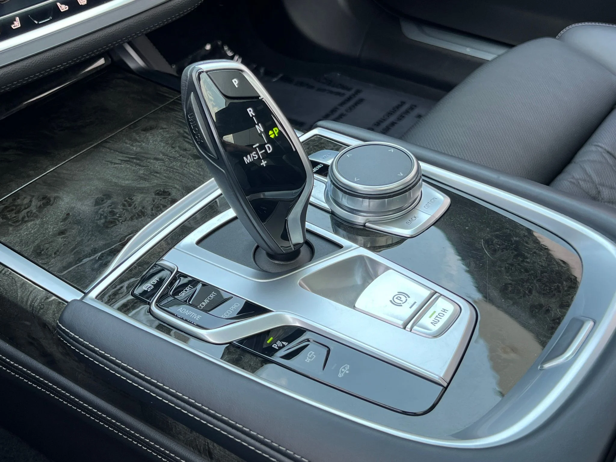 Used 2022 Blue BMW 750i xDrive image 32