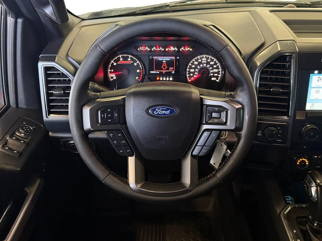 Used 2018  Ford XLT image 16