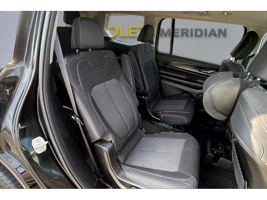 Used 2023 Gray Jeep Laredo image 19
