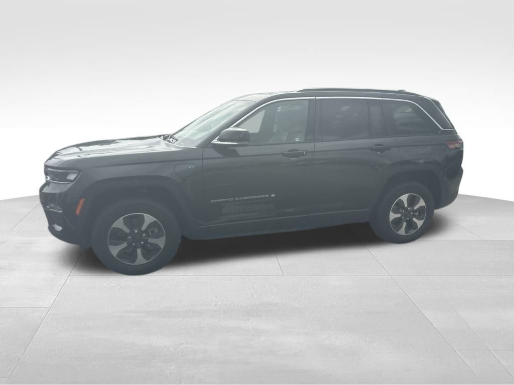 2024 Jeep Cherokee Limited 4xe photo 2