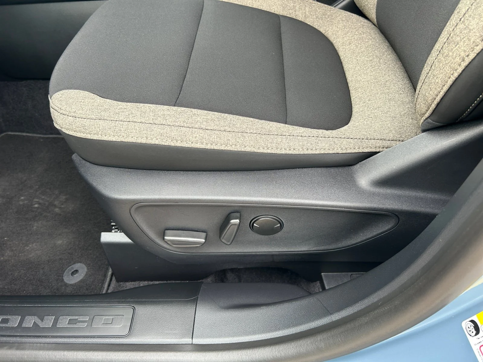New 2026 Azure Grey Metallic Tri-Coat Ford Big Bend image 14
