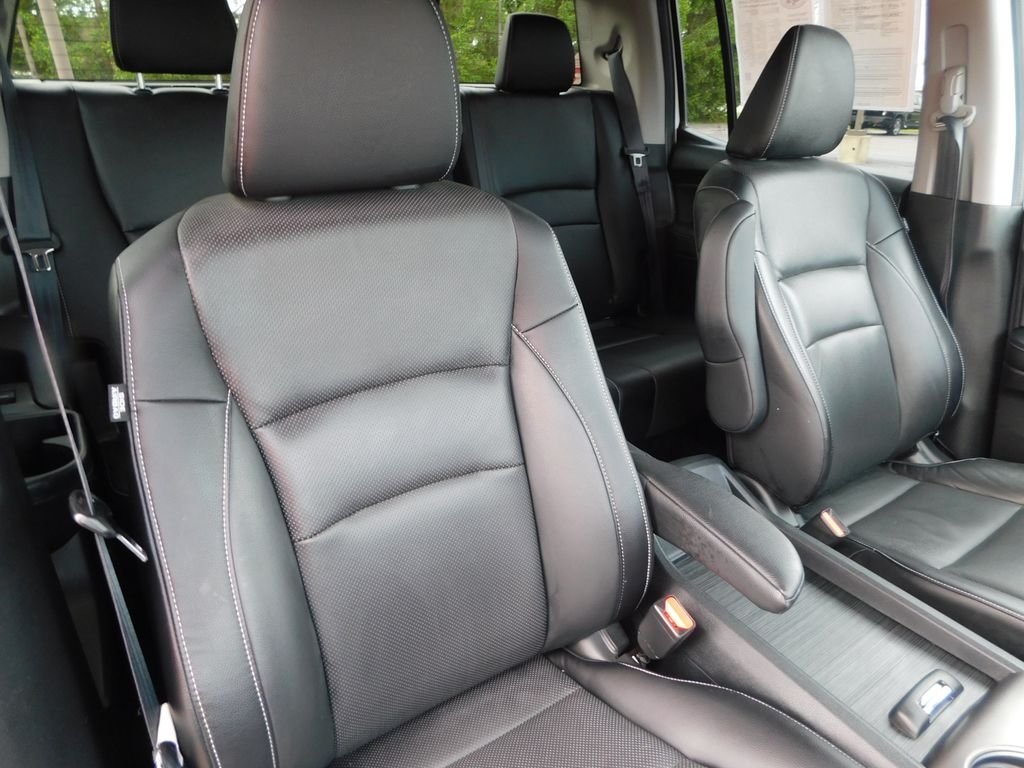 Used 2023 White Honda RTL-E image 25