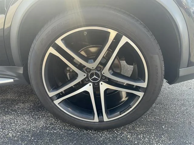 Used 2019 Black Mercedes-Benz AMG® GLE 43 image 28
