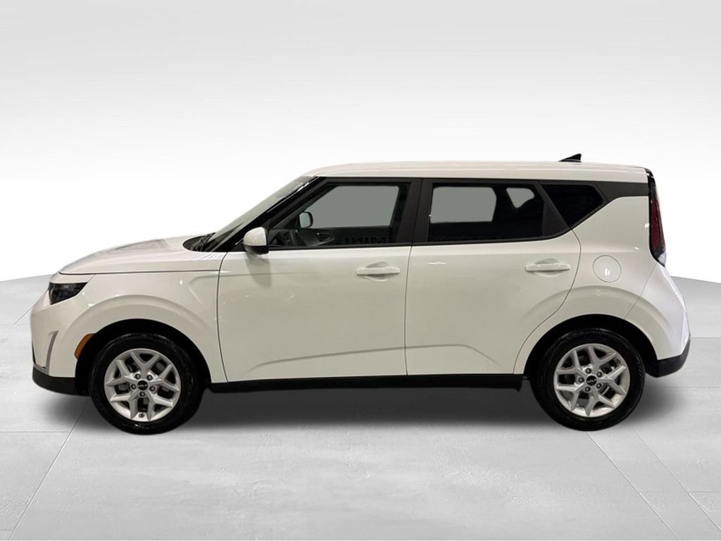 Used 2025 Kia Soul LX with VIN KNDJ23AU8S7927694 for sale in Golden Valley, Minnesota