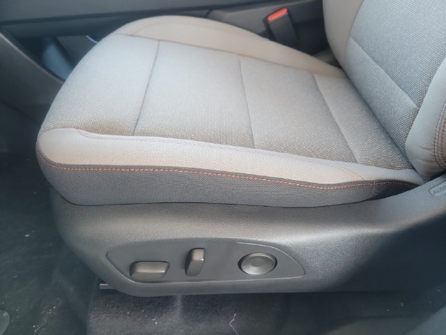 New 2027 Polar White Tricoat Chevrolet LT image 16