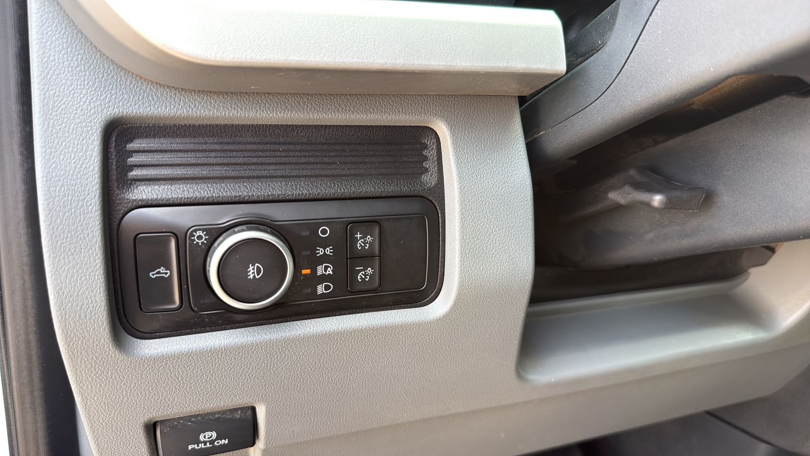 Used 2025 White Ford XLT image 16