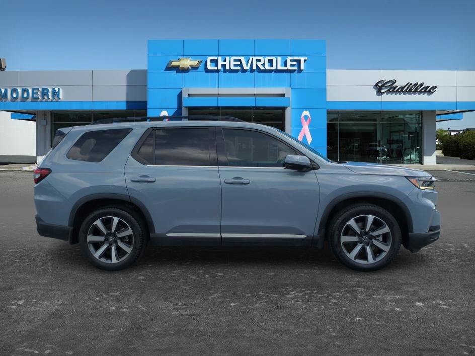 Used 2024 Modern Steel Metallic Honda Touring image 6
