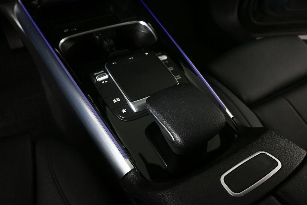 Used 2022 Cosmos Black Metallic Mercedes-Benz GLA 250 image 15
