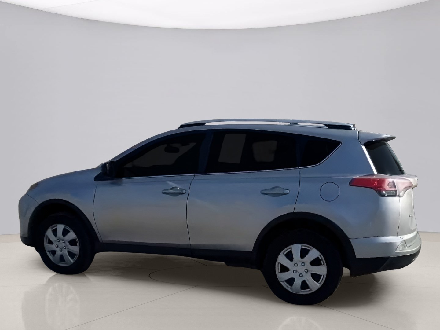 2016 Toyota RAV4 LE - Photo 6