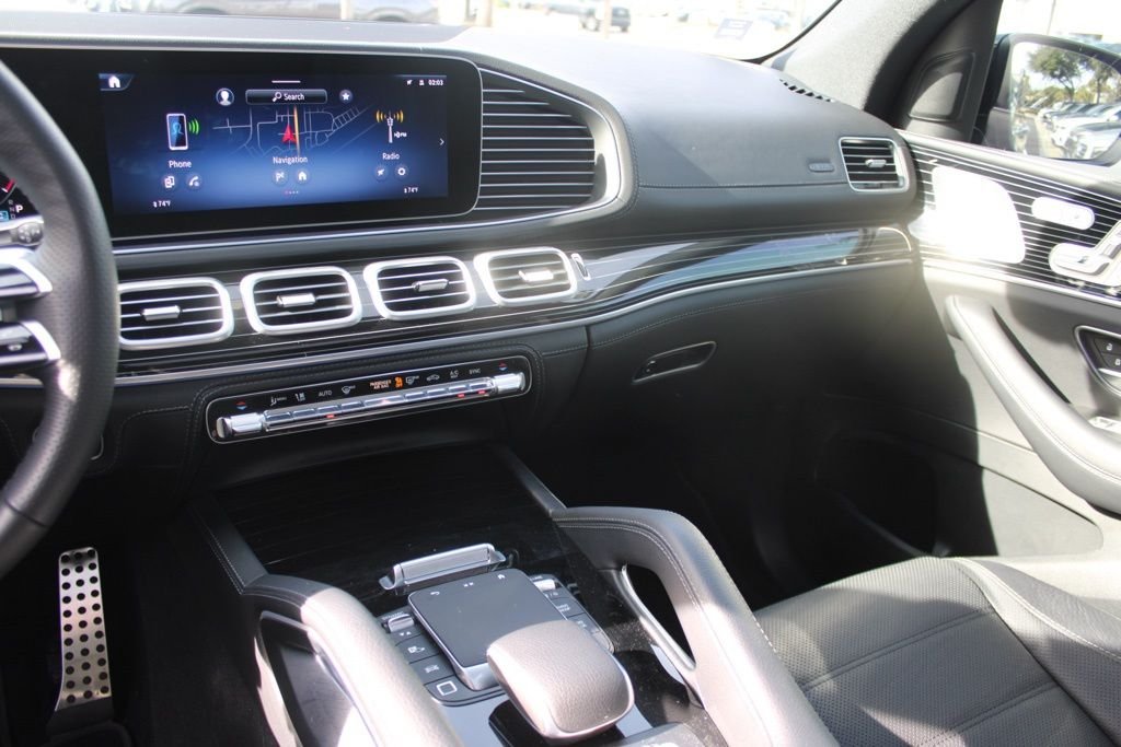 Certified Used 2025  Mercedes-Benz GLS 580 image 22