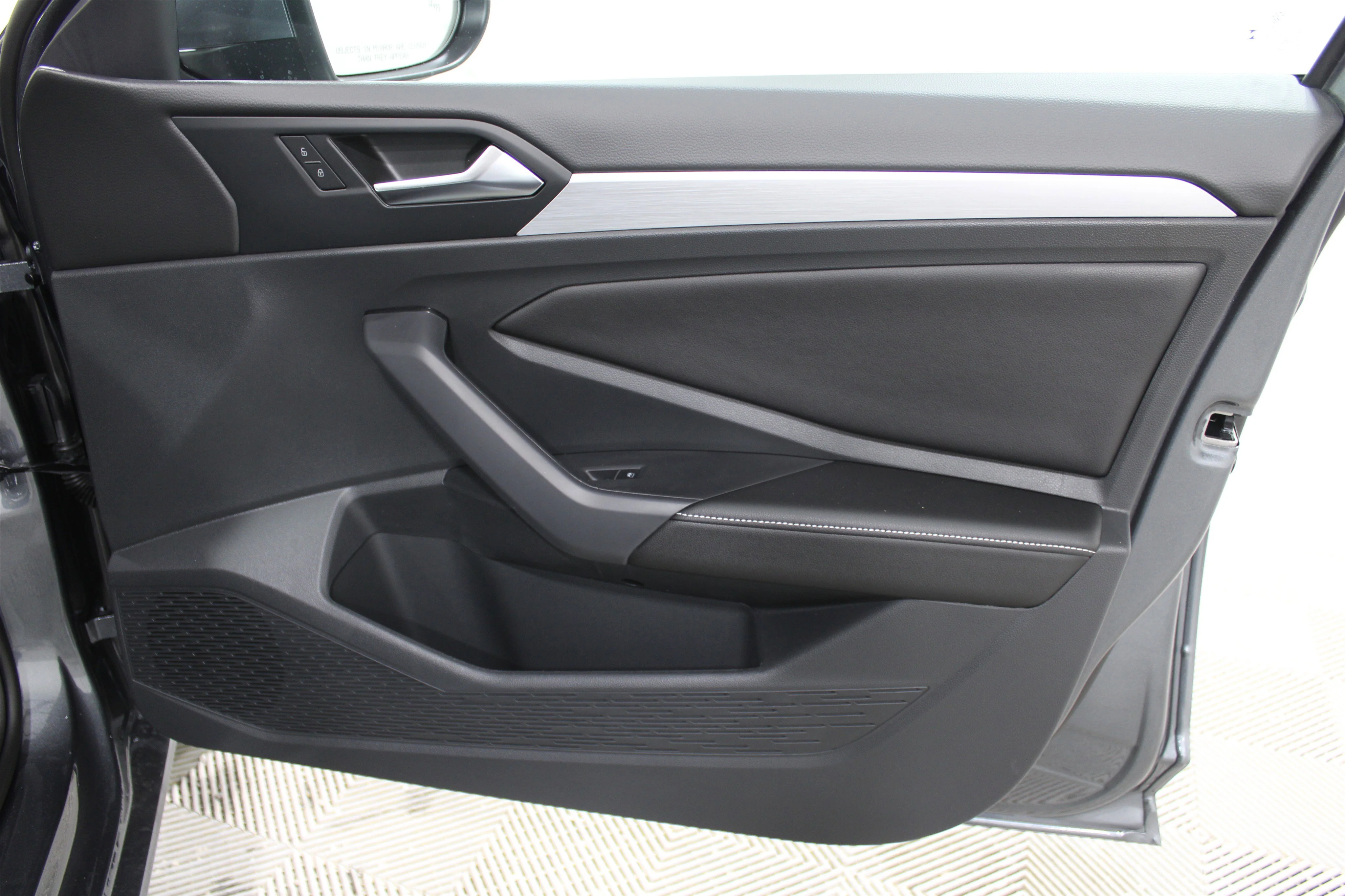 New 2026 Platinum Gray Metallic Volkswagen S image 25