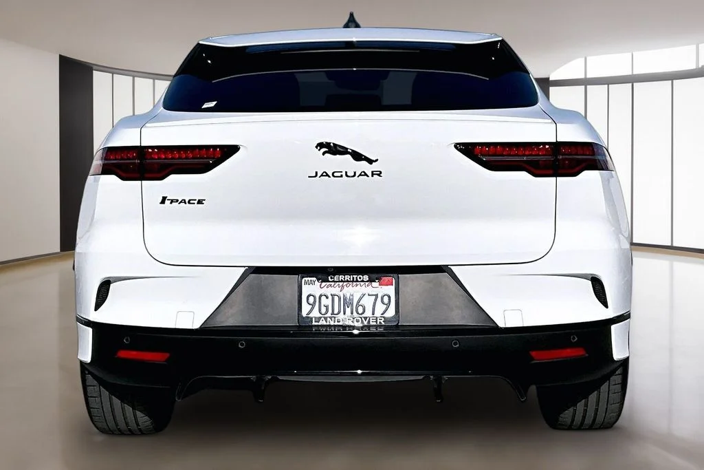 Used 2023 White Jaguar HSE image 5
