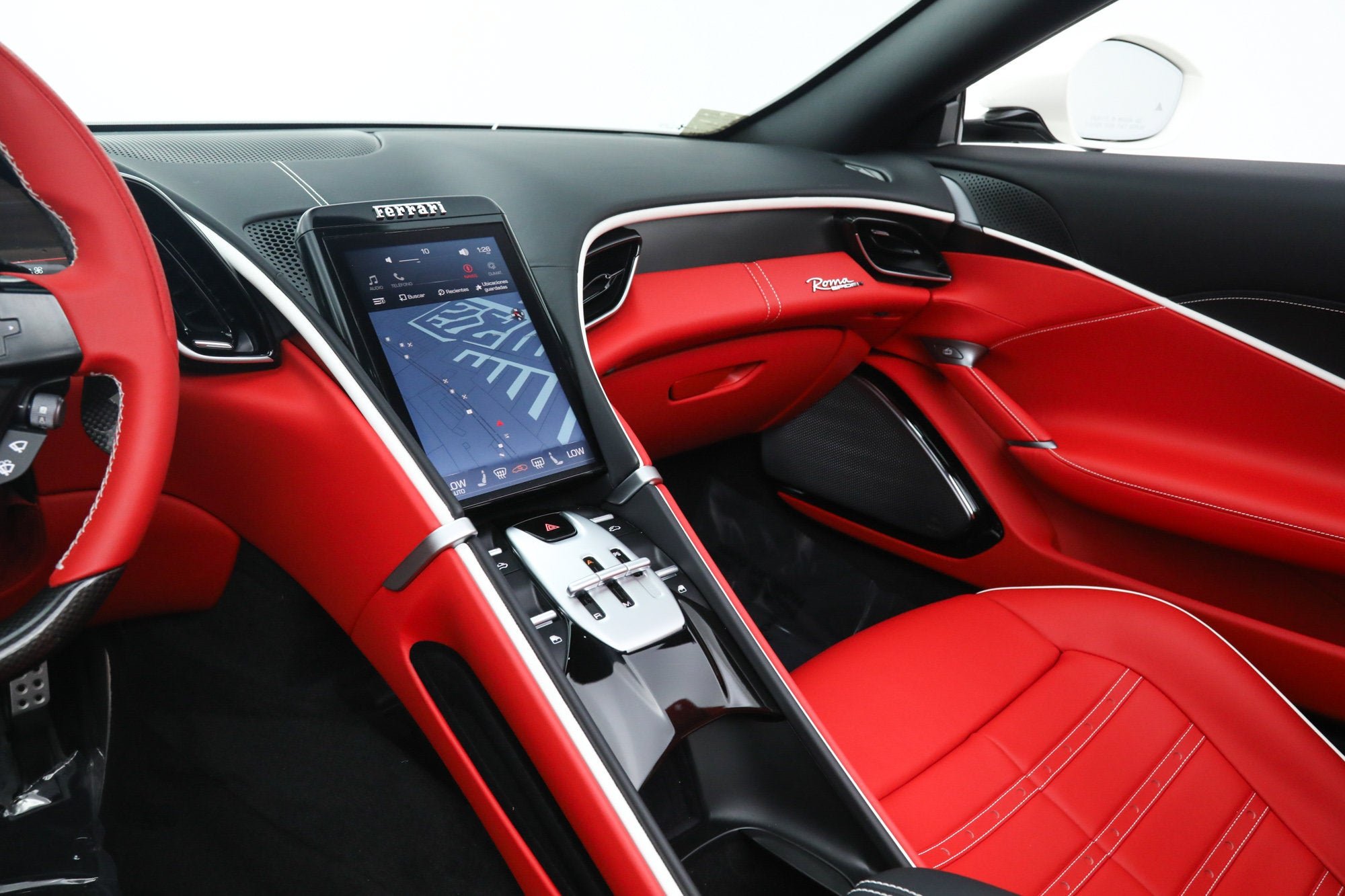 Certified Used 2025 Bianco Italia Ferrari  image 33