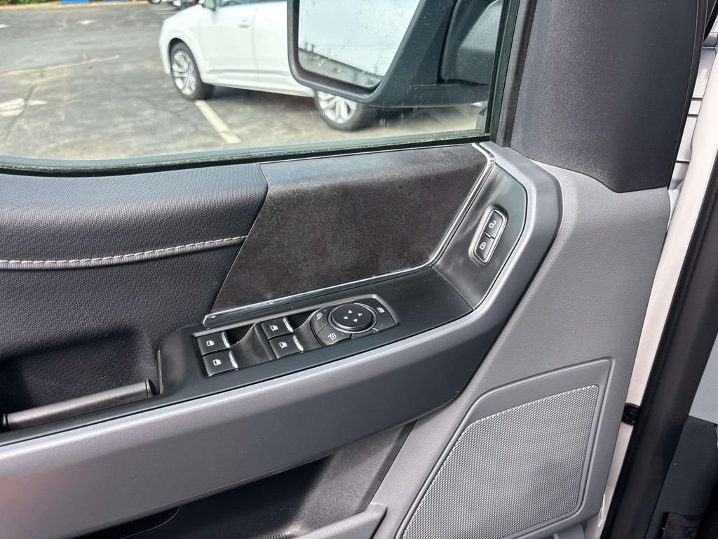 Used 2025 White Ford XLT image 18