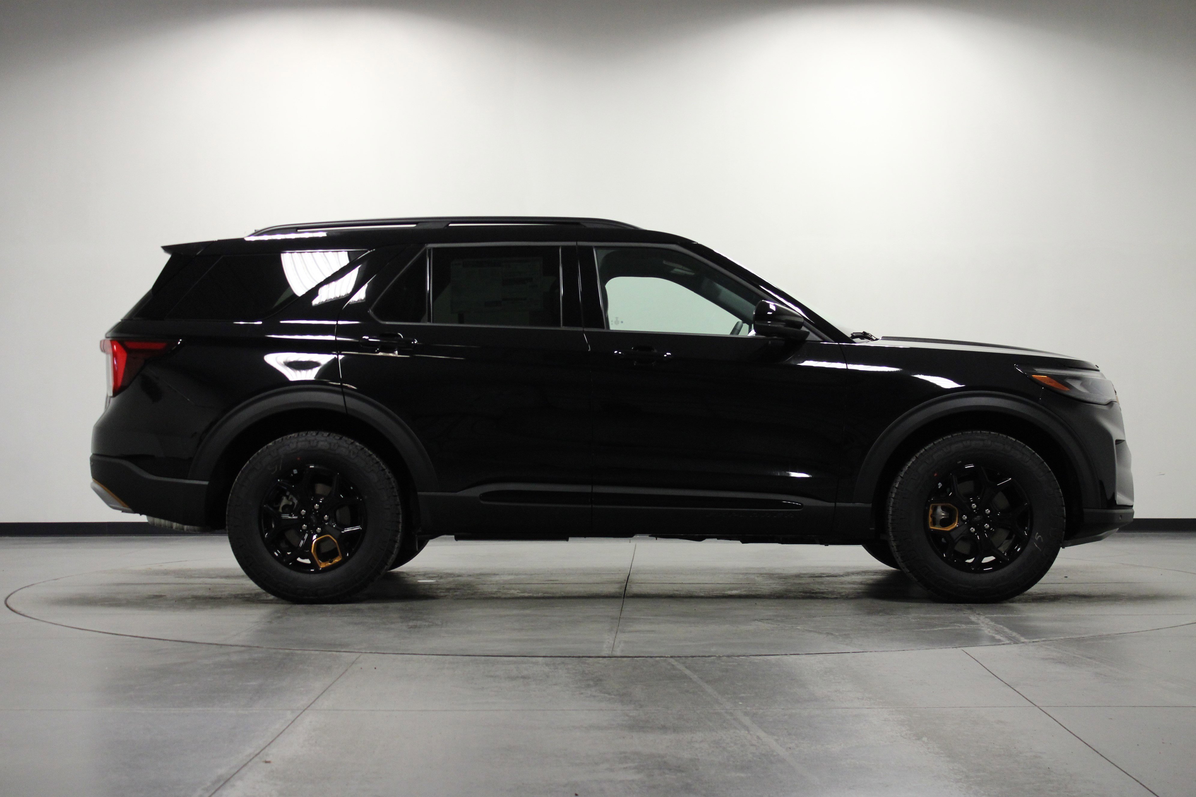 New 2026 Agate Black Metallic Ford Tremor image 3