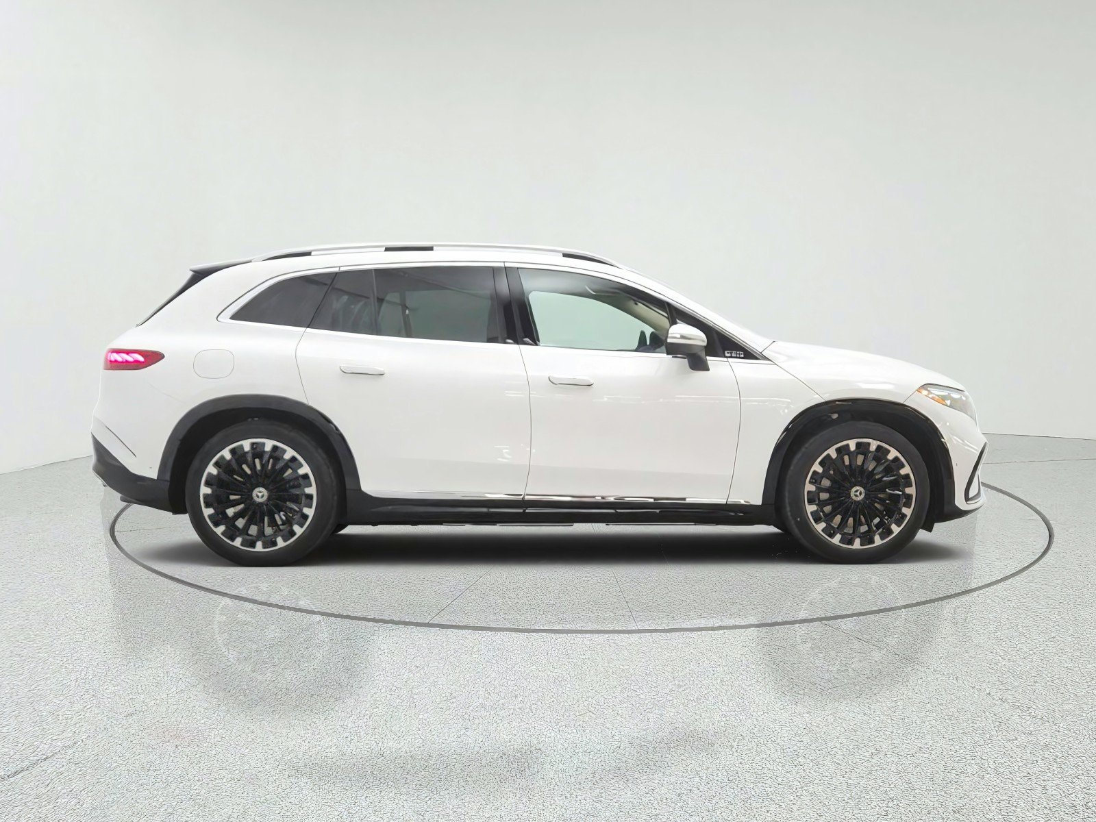 New 2027 Polar White Mercedes-Benz EQS 400 4MATIC® SUV image 4