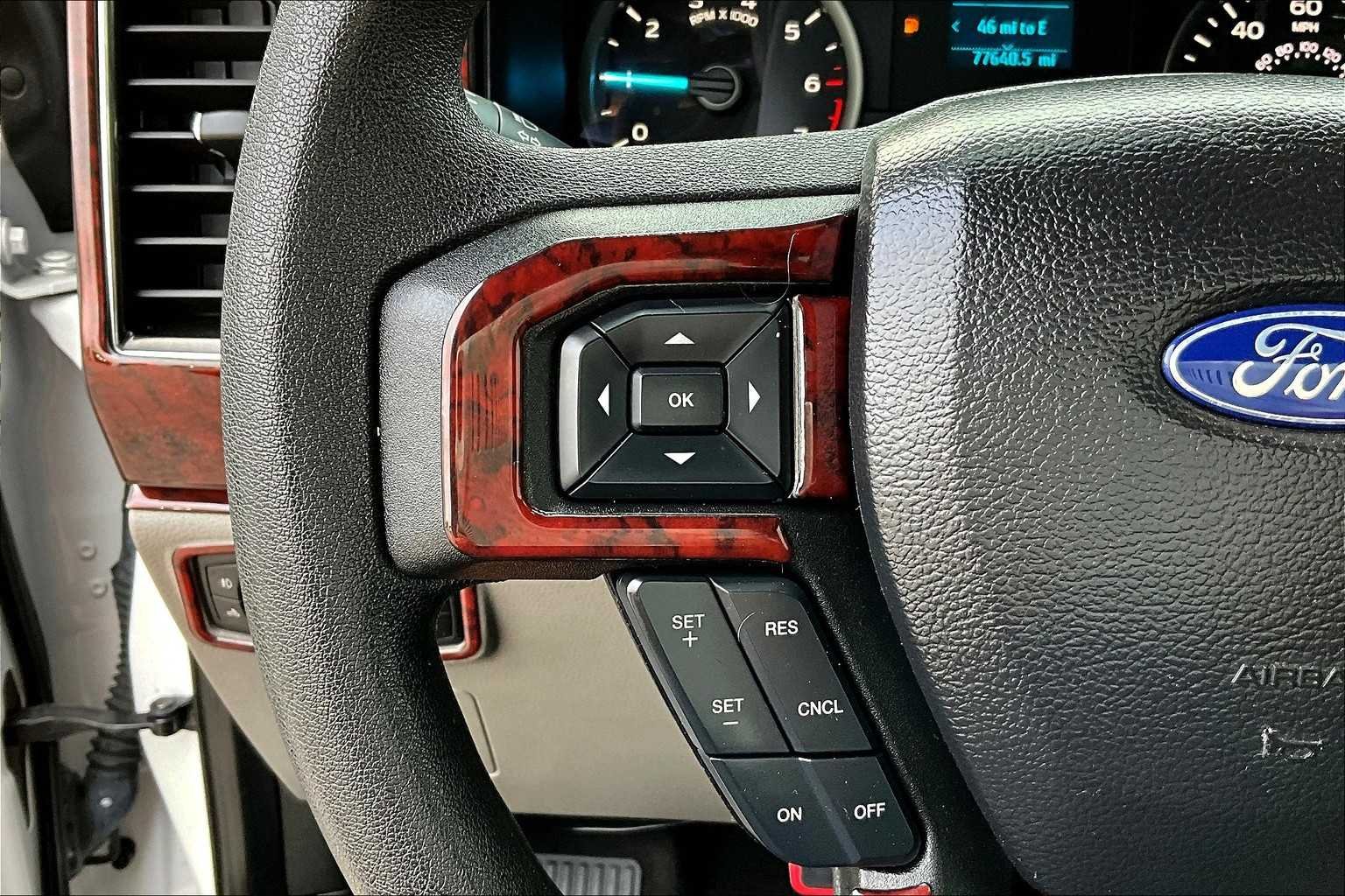 Used 2019 Oxford White Ford XLT image 21