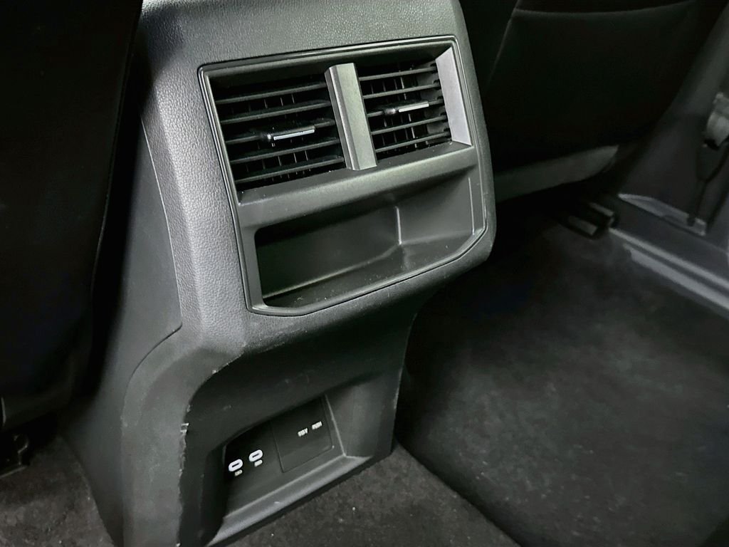 2022 Volkswagen Atlas Cross Sport SE w/Tech - Photo 26