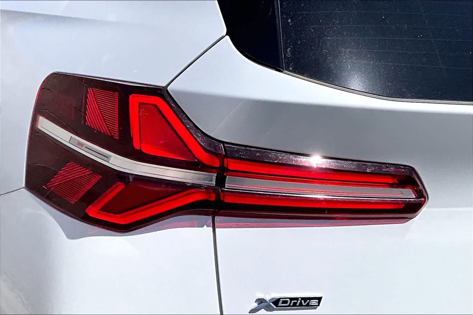 New 2026 Mineral White Metallic BMW 30 xDrive image 14