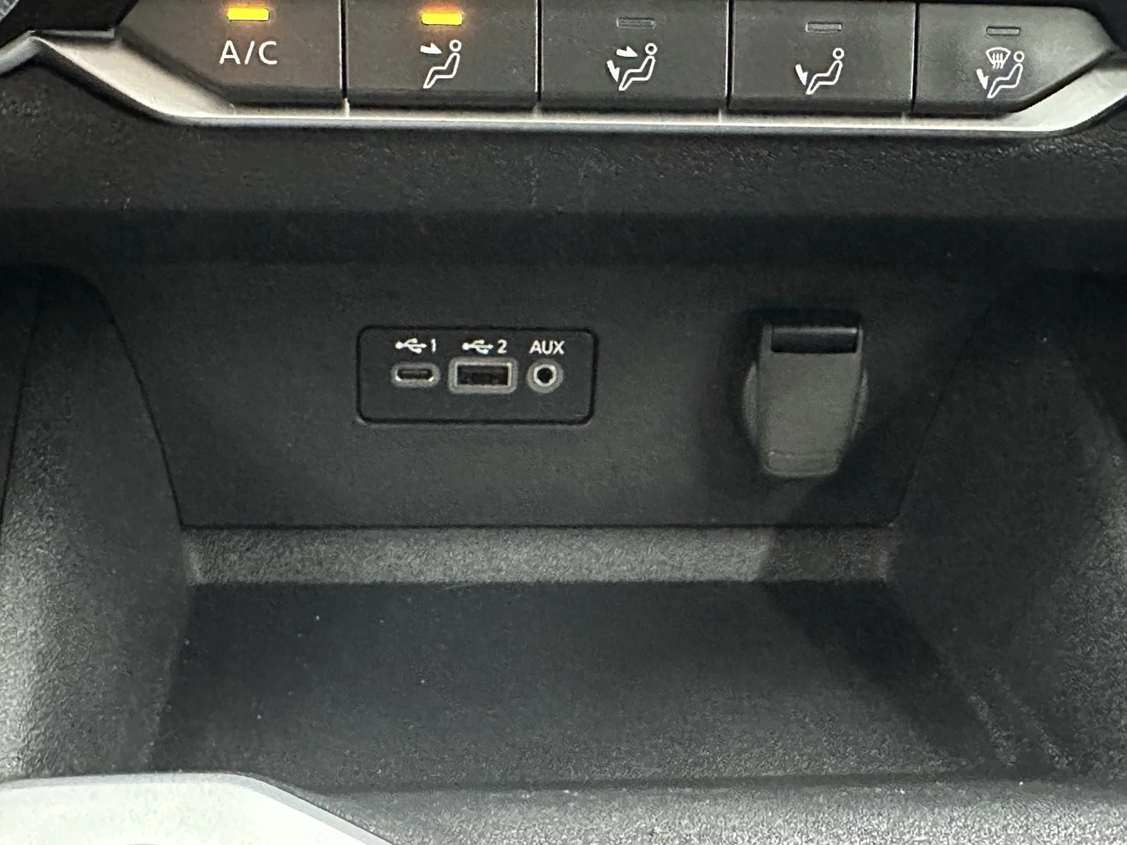 Used 2022 Gun Metallic Nissan 2.5 SR image 24