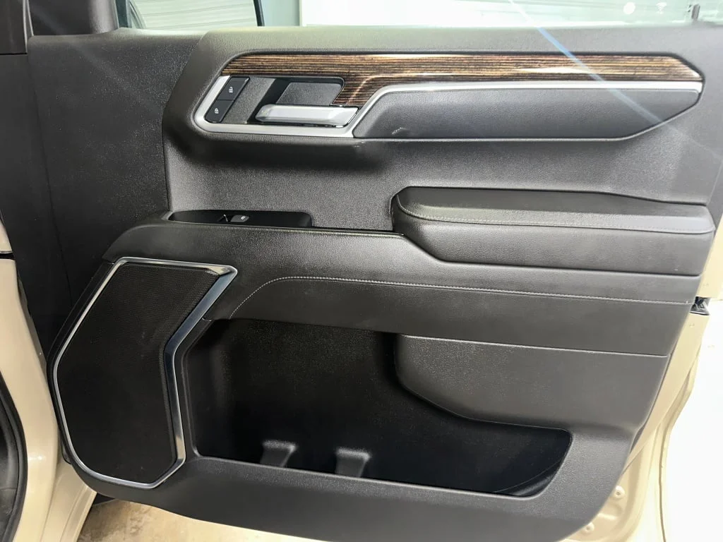 Certified Used 2022 Desert Sand Metallic GMC Elevation image 32