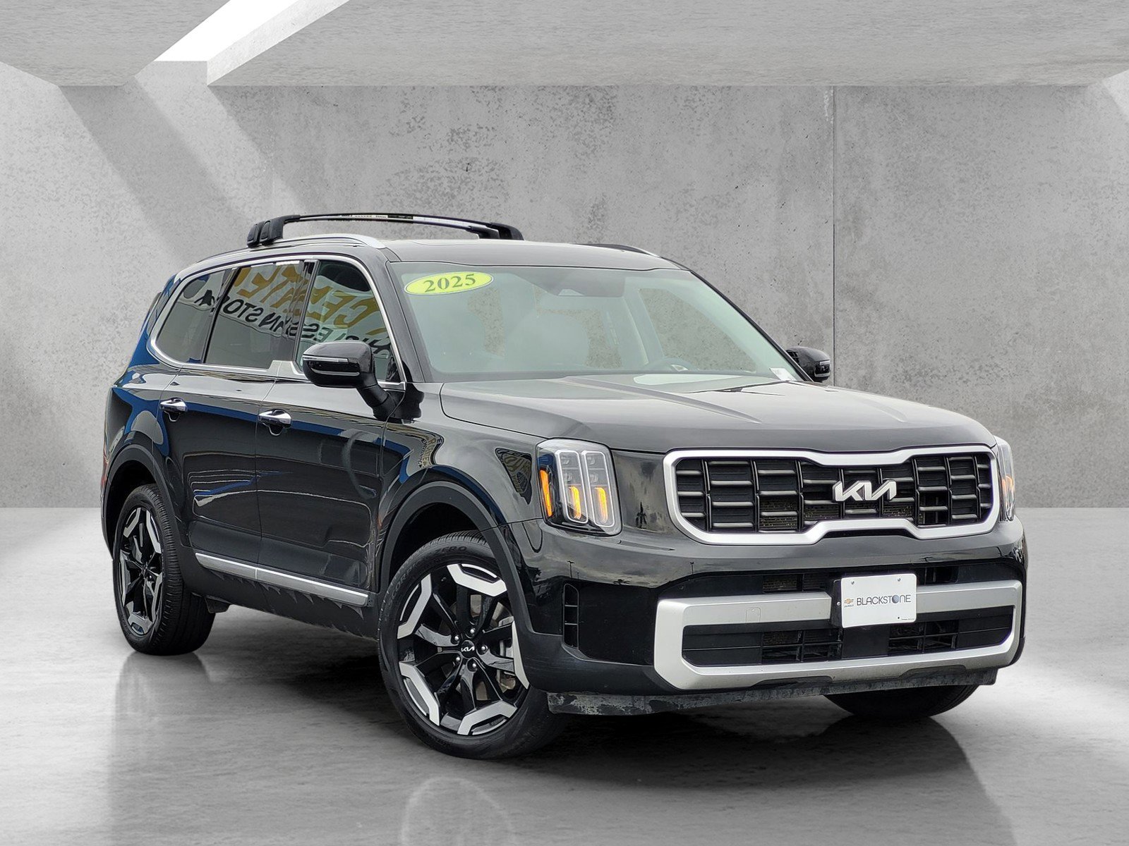 2025 Kia Telluride S AWD's photo