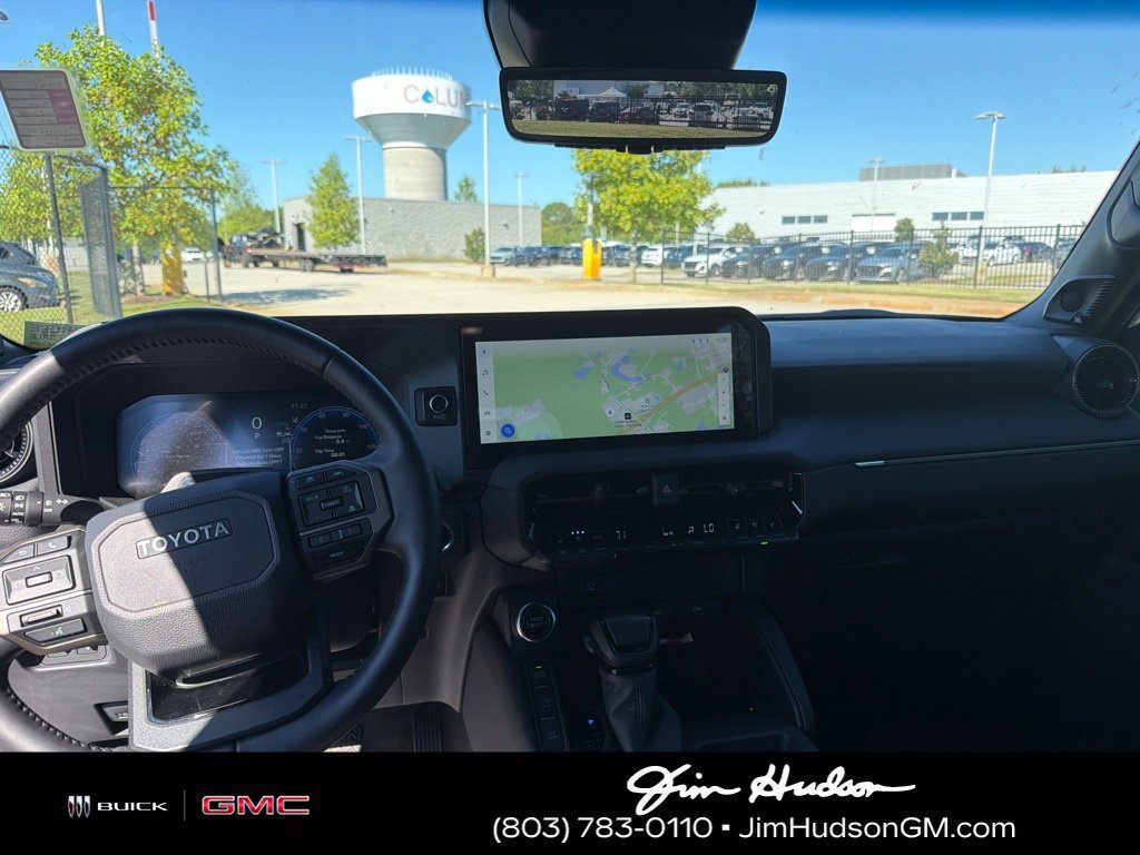 Used 2026  Toyota 4DR 4WD image 12