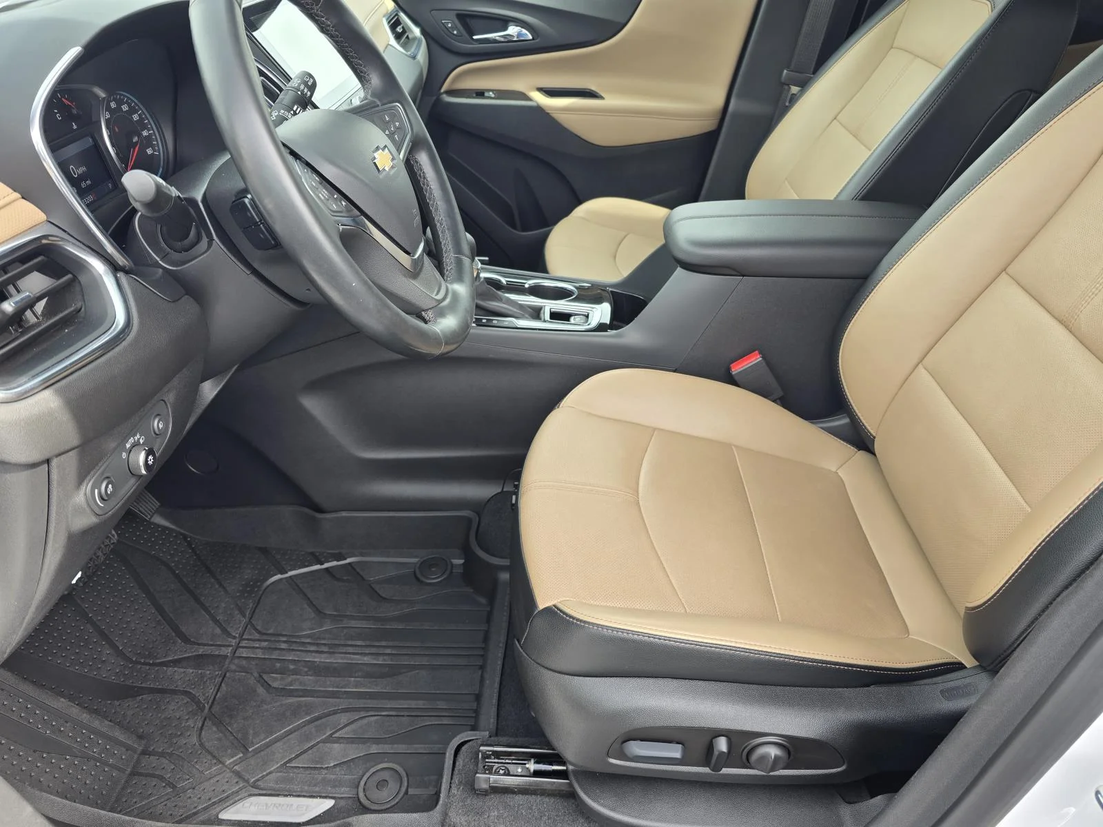 Used 2023 SUMMIT WHITE Chevrolet Premier image 9