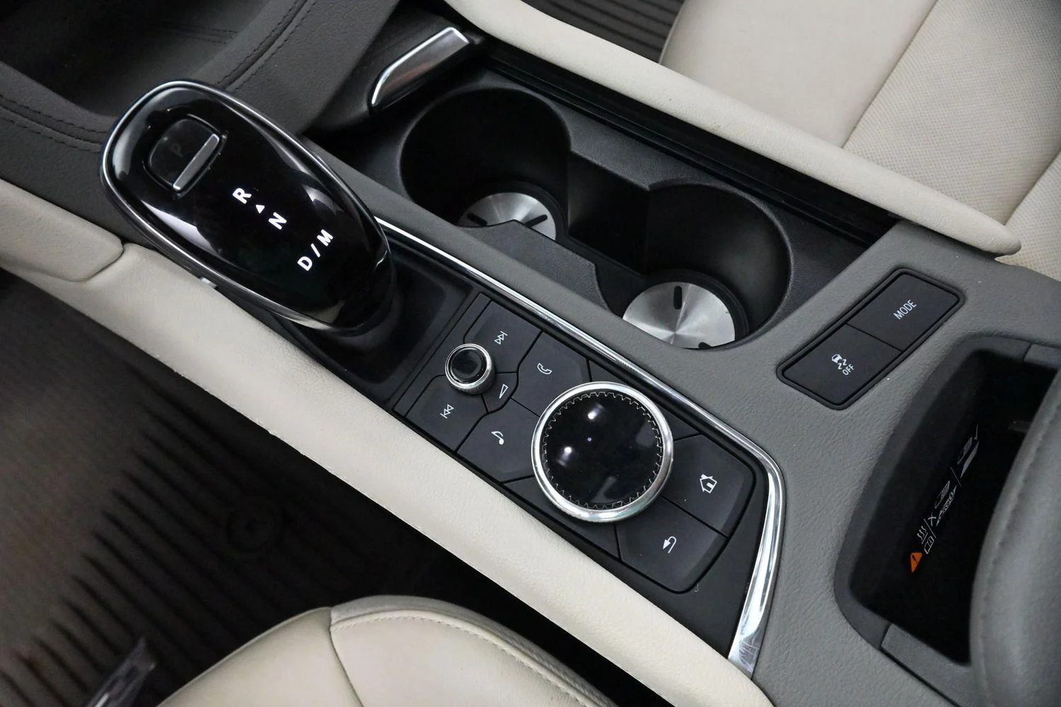 Used 2020 Radiant Silver Metallic Cadillac AWD Premium Luxury image 26