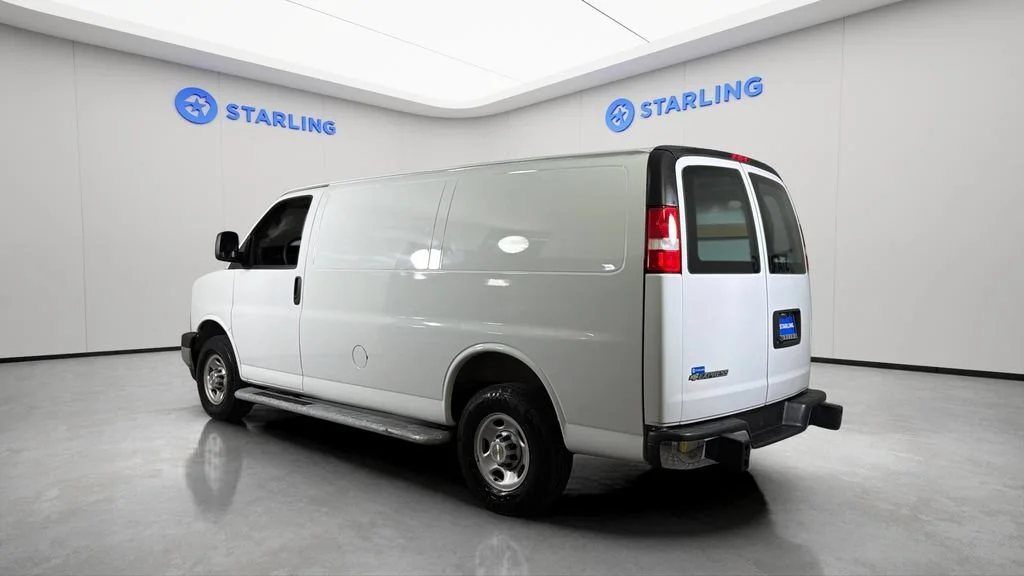 Used 2025 Summit White Chevrolet WT image 6