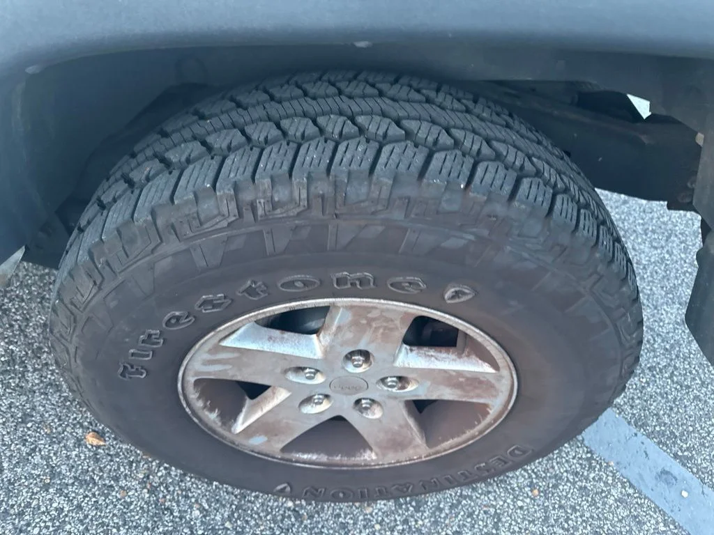Used 2018 White Jeep Unlimited Sport image 7
