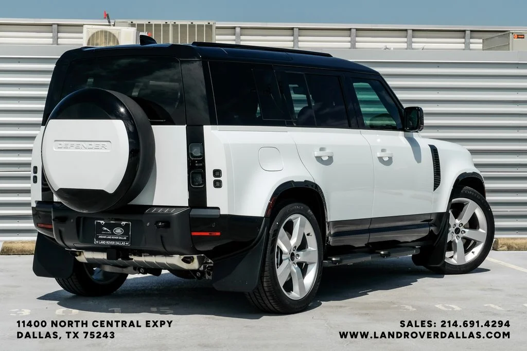 New 2026 Fuji White Land Rover X-Dynamic SE image 10