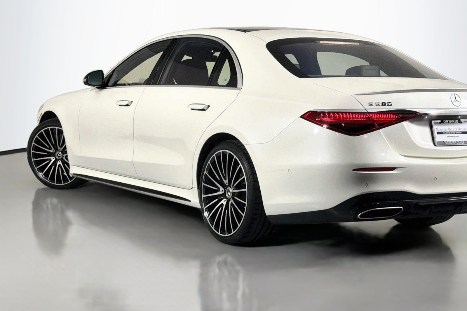 Certified Used 2021 designo Diamond White Mercedes-Benz S 580 image 17