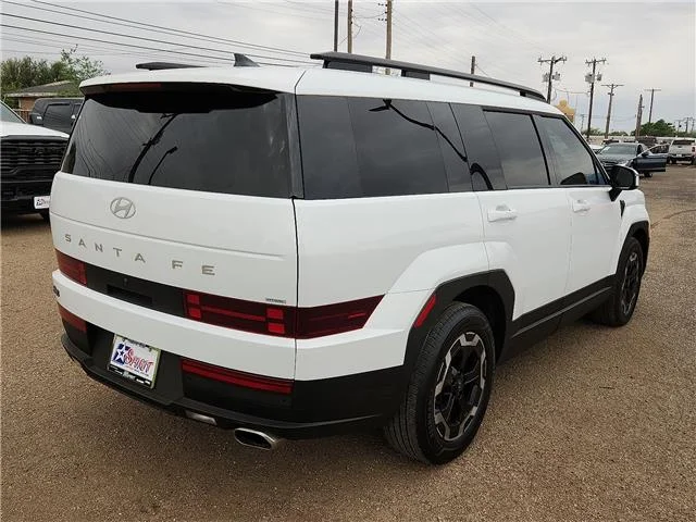 Used 2026 White Hyundai SEL All-Wheel Drive image 4