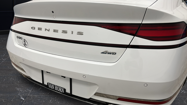 Used 2025 Uyuni White Genesis 3.5T e-SC image 43