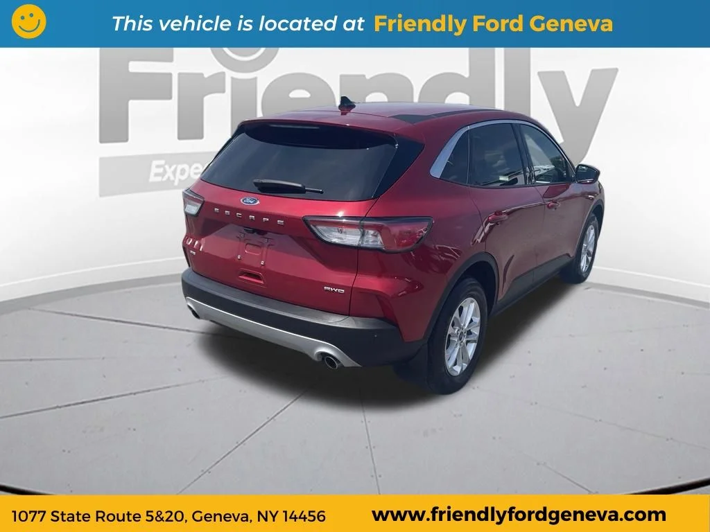 Used 2020 Red Ford SE image 5