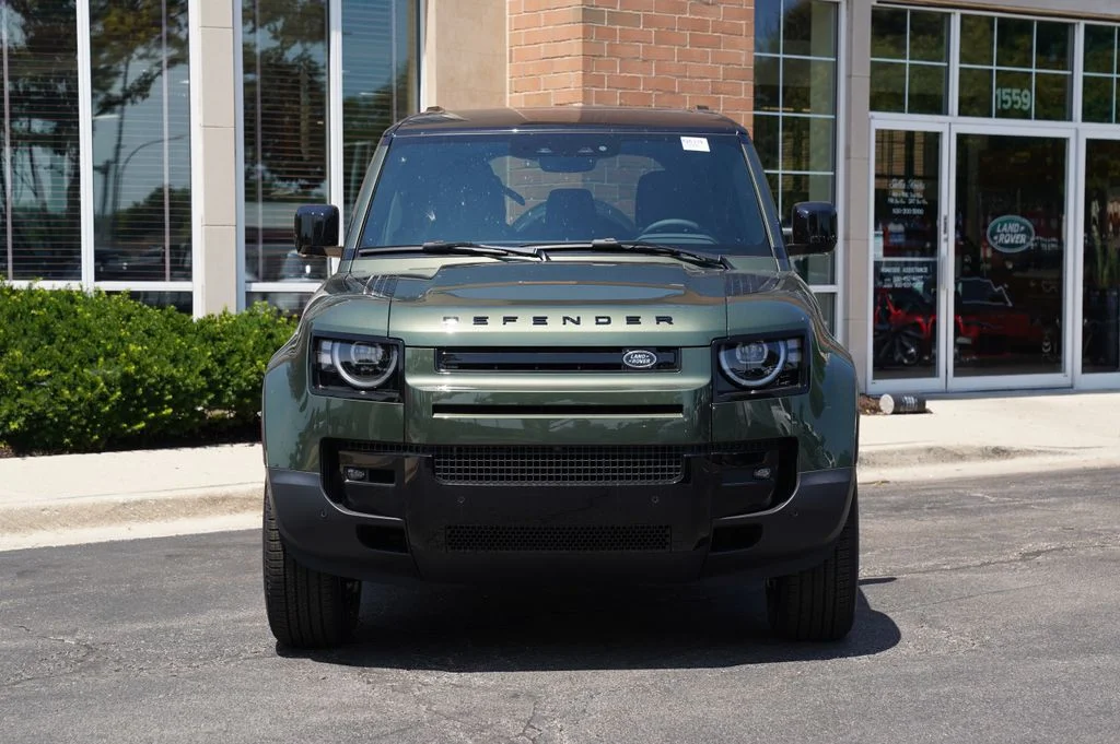 New 2026 Woolstone Green Land Rover S image 4