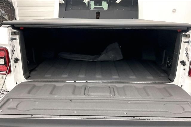 Used 2024 Bright White Clearcoat Jeep Rubicon image 30