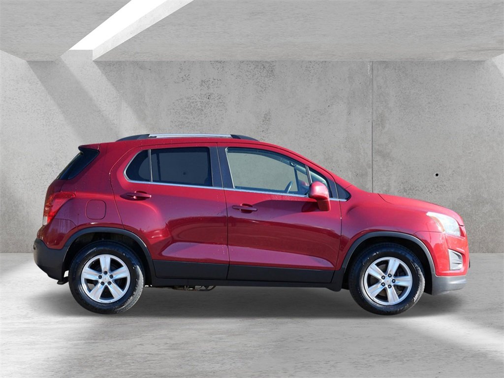 2015 Chevrolet Trax LT photo 2