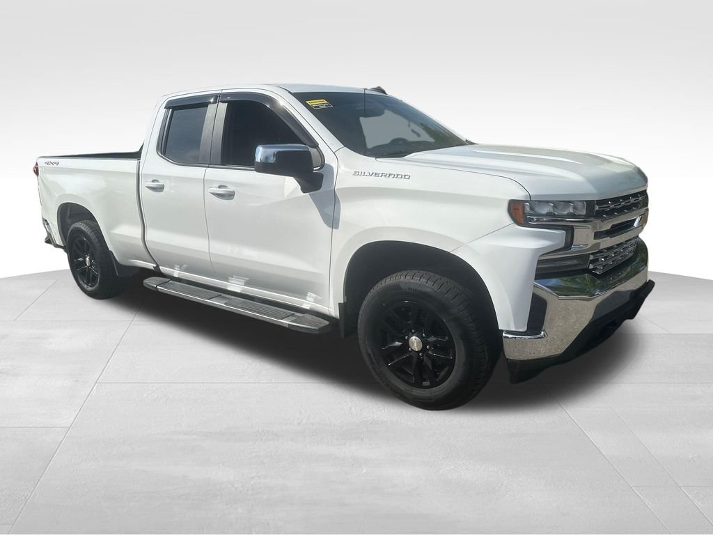 Used 2020 White Chevrolet LT image 29