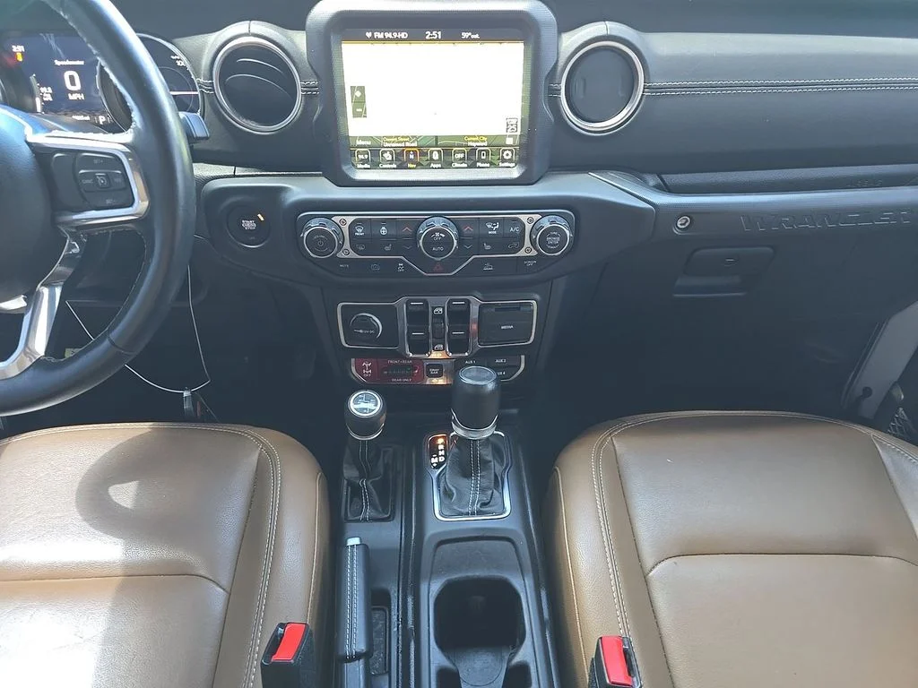 Used 2023 White Jeep Rubicon 4xe image 6