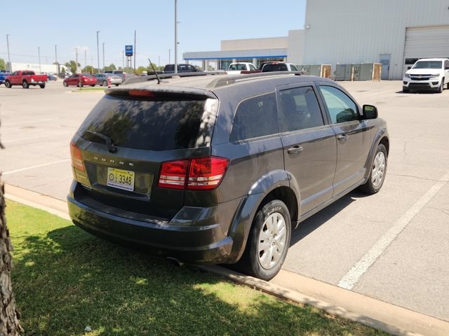 Used 2017 Gray Dodge SE image 4